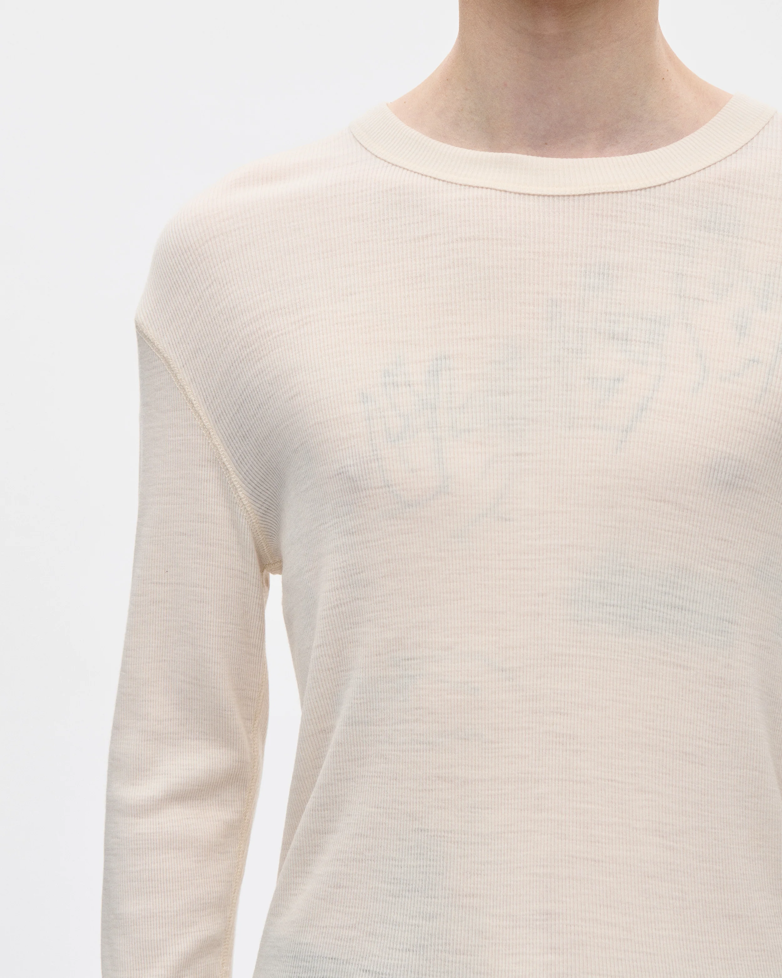 Base Tee LS Army Wool 002 Off White - Image 4